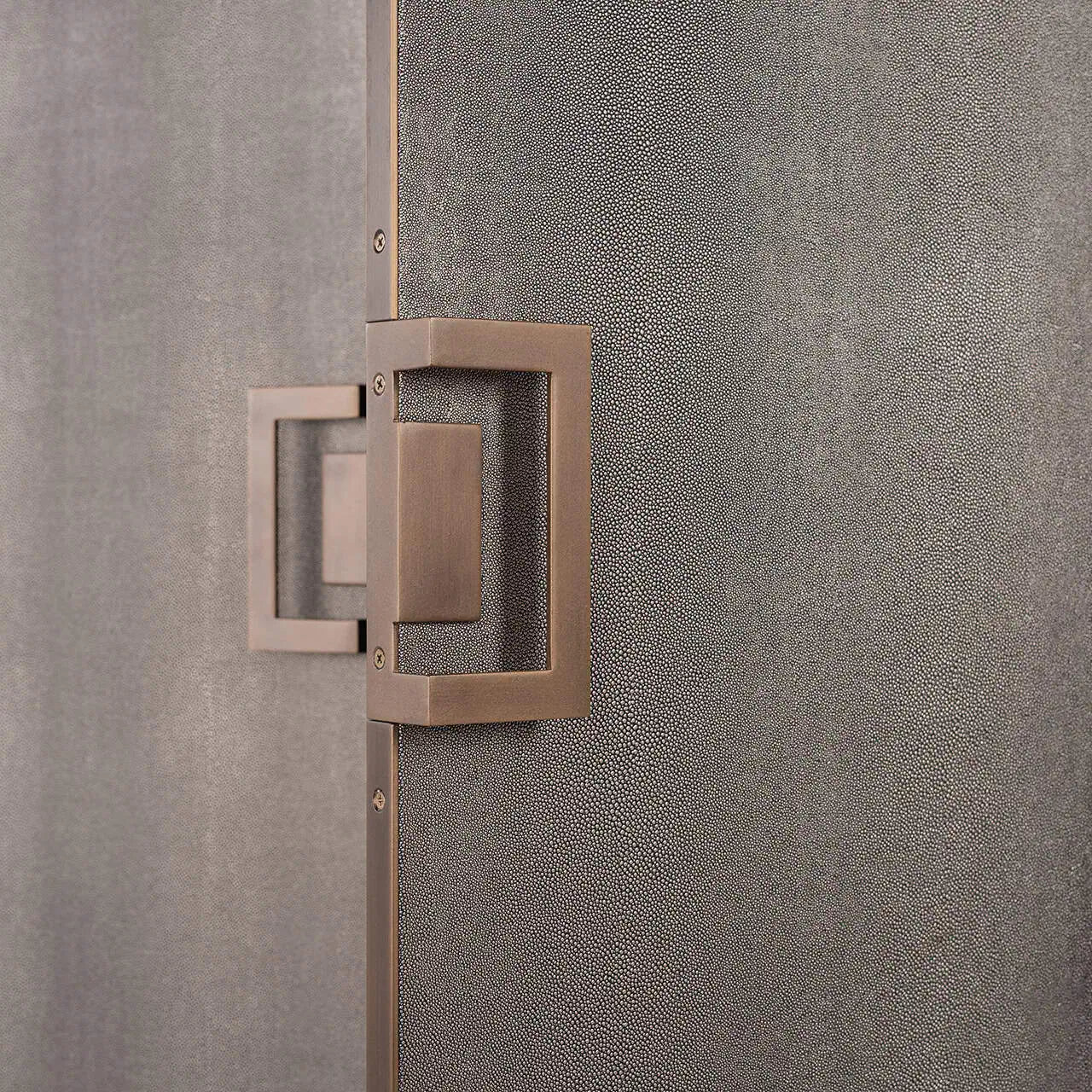 Bāra skapis Bloomville Richmond Interiors 2 durvis 185/97/45 cm zelta krāsā - N1 Home