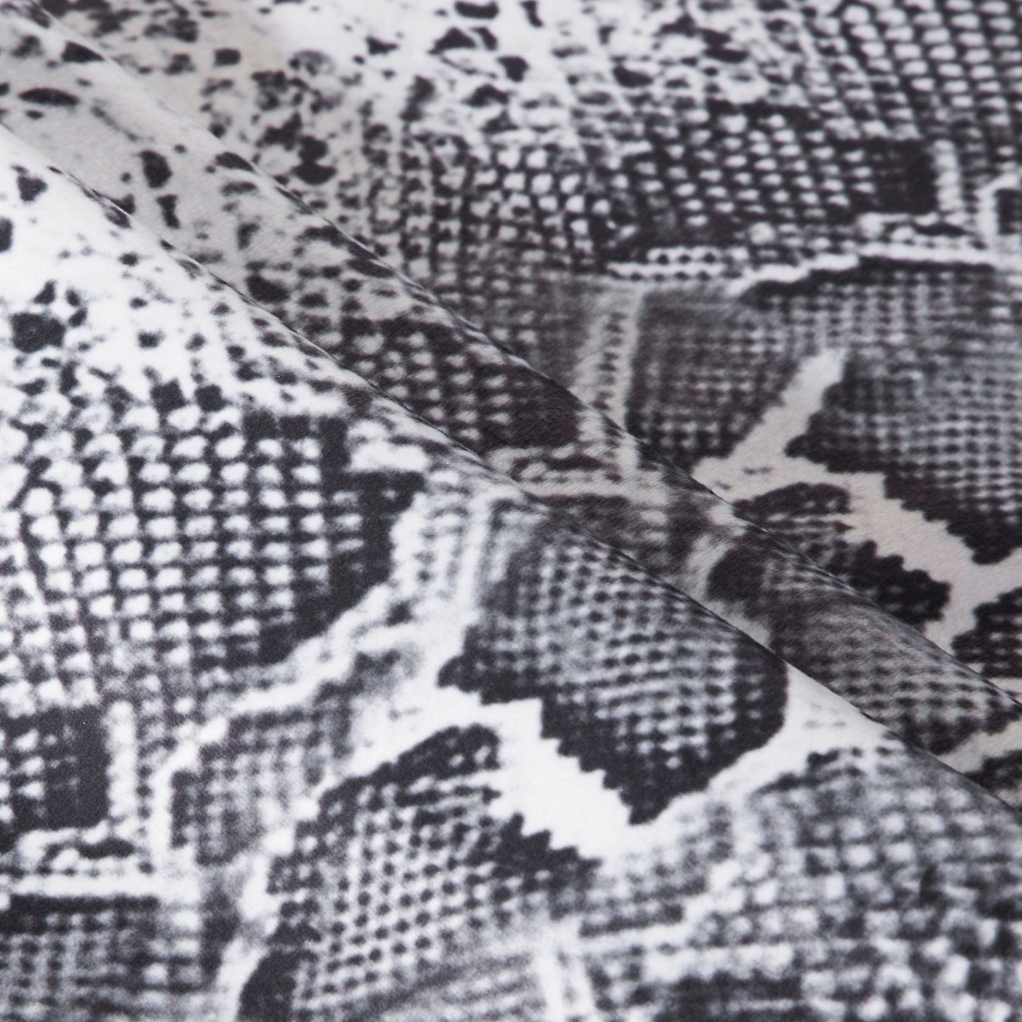 8e81babb8ac5594da78a99f2e8c940f6