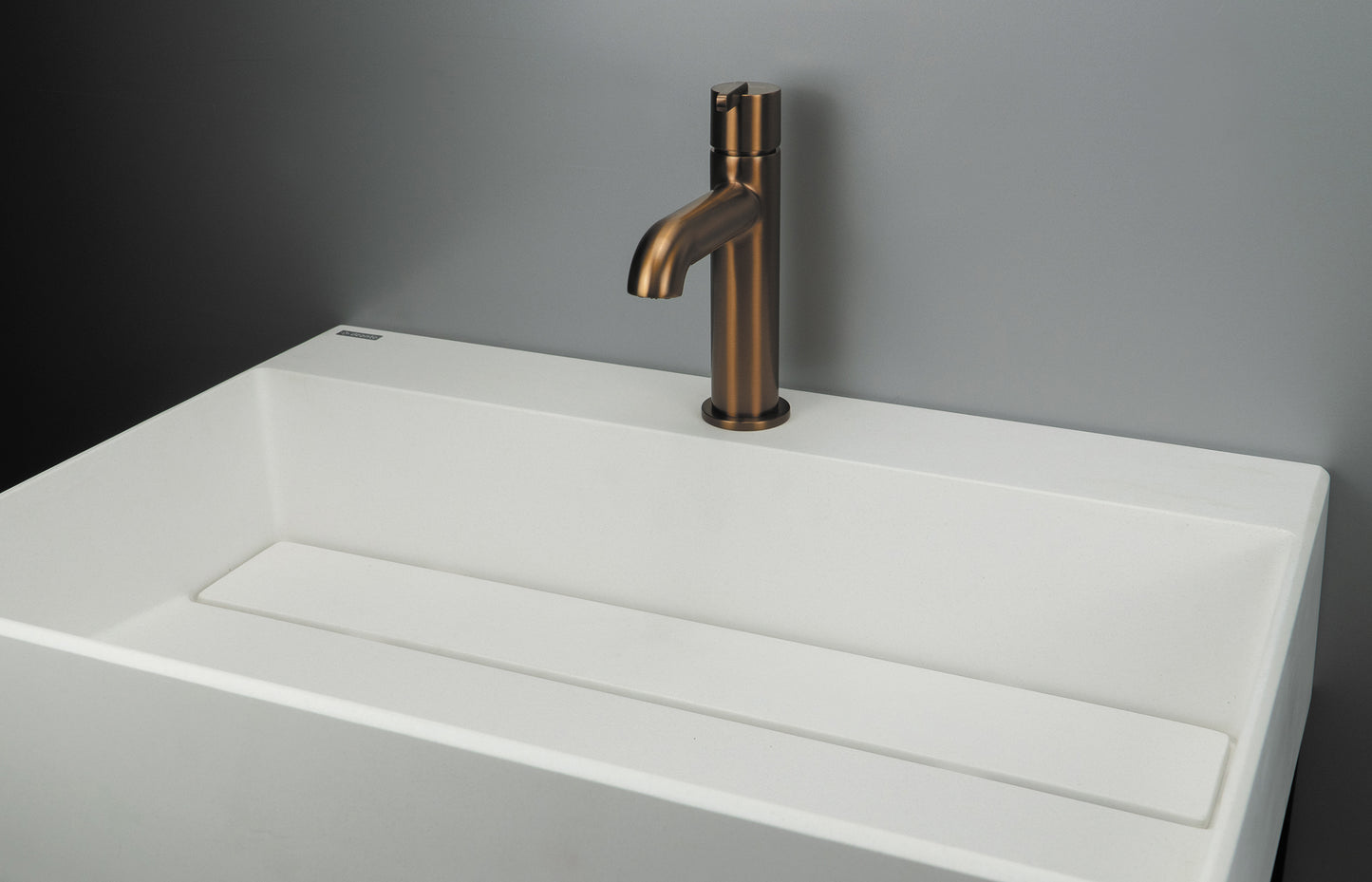 Izlietnes maisītājs SILIA 17 cm matēta bronza - N1 Home