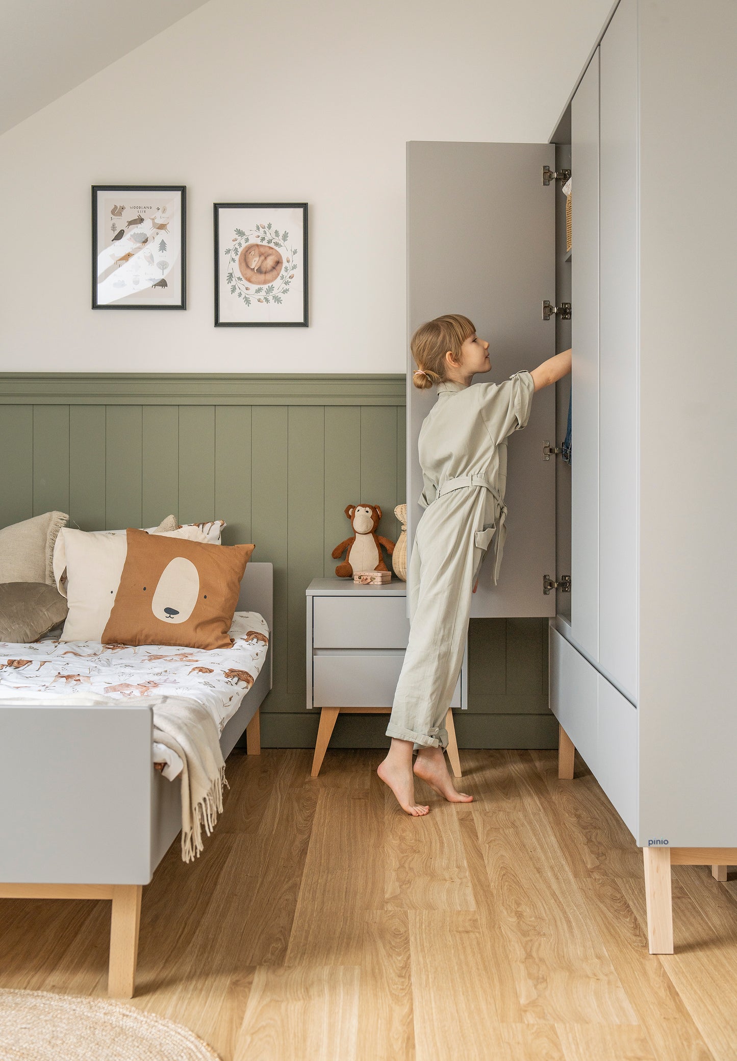 3 durvju skapis AIVA 148/52/199 cm pelēks - N1 Home