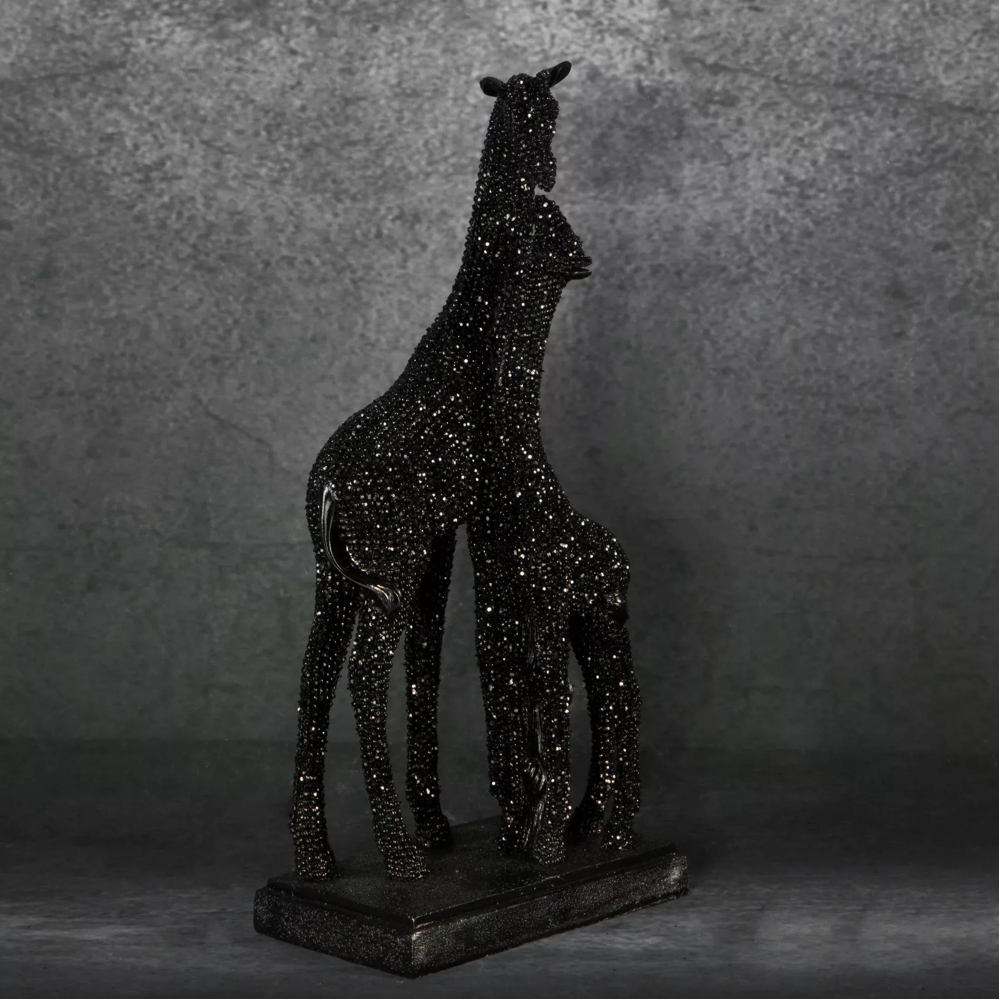Dekoratīva figūriņa Žirafe ar smalku, strukturētu rakstu 12/7/26 cm melns - N1 Home