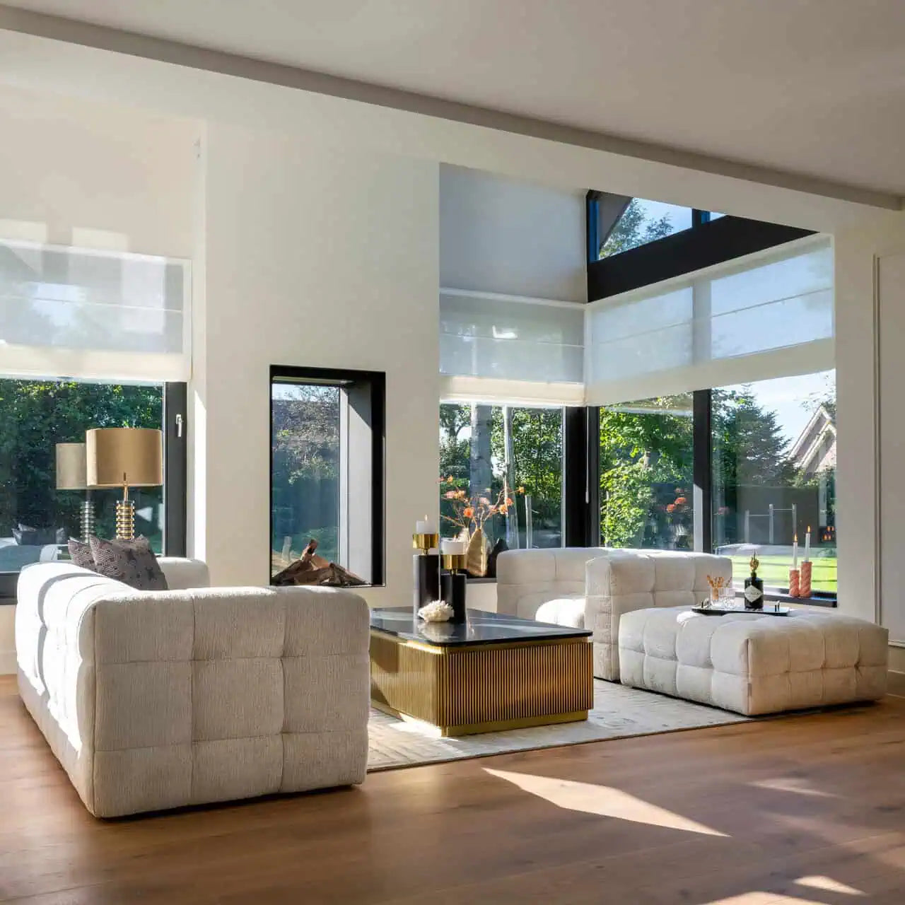 Kafijas galds Ironville gold Richmond Interiors 40/140/80 cm zelts/melns marmors - N1 Home