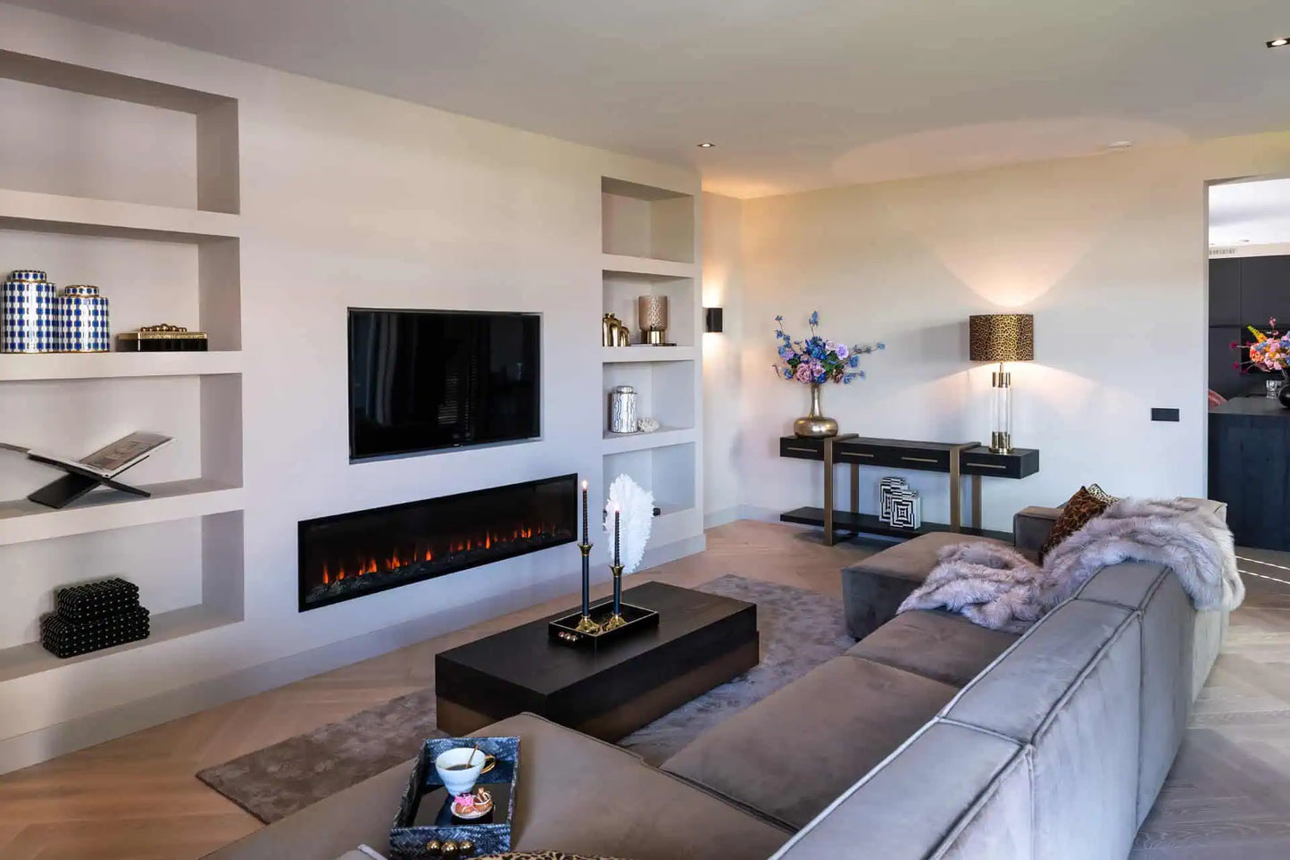 Konsole Cambon ar 3 atvilktnēm Richmond Interiors 80/180/45 cm tumša kafija - N1 Home