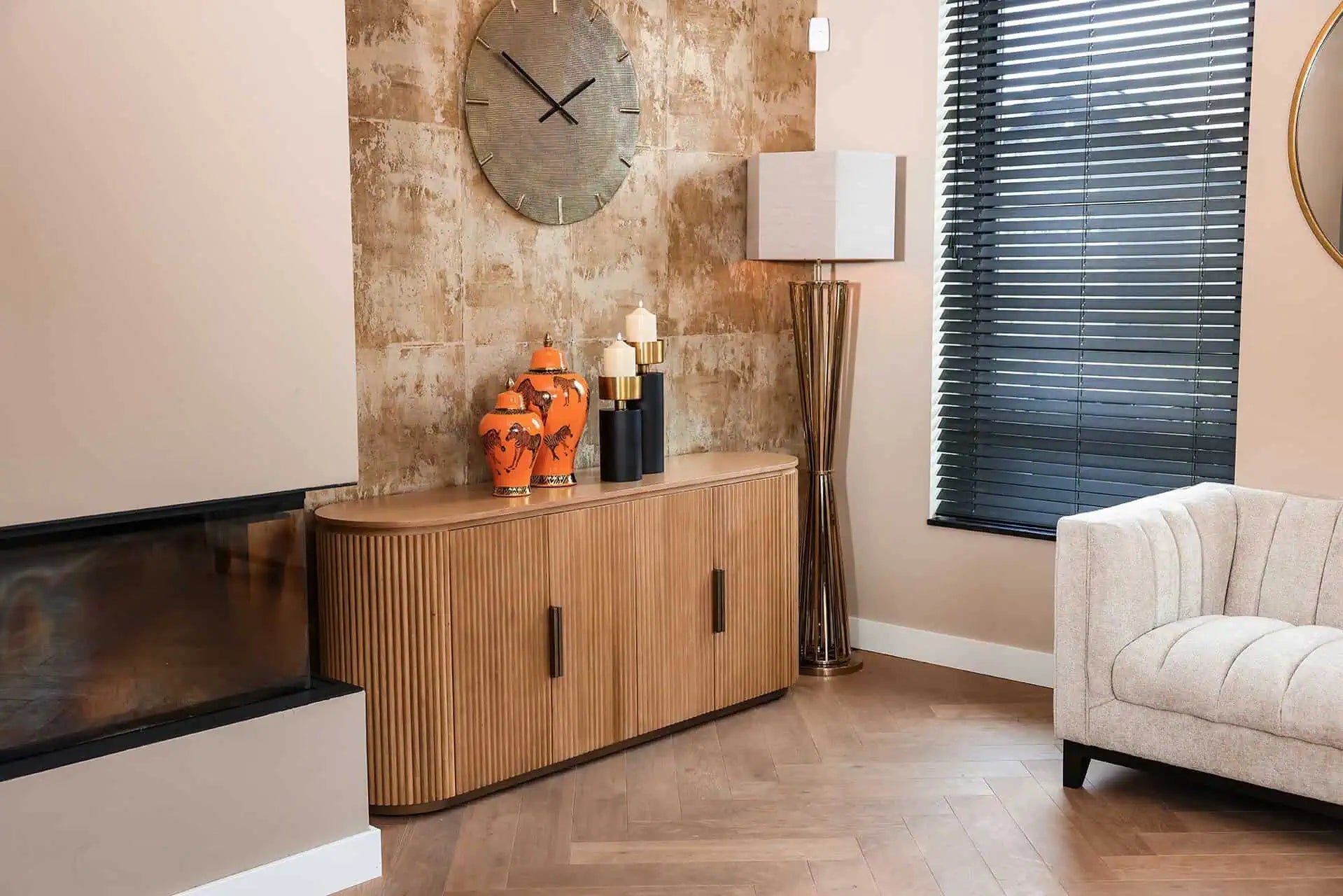 Kumode Belfort ar 4 durvīm  Richmond Interiors dabīgs ozols - N1 Home