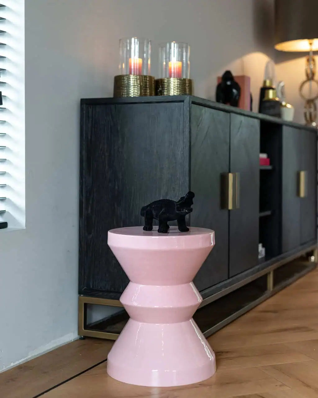 Kumode Blackbone misiņa 4 durvis Richmond Interiors 91/225/45 cm melna rustikāla - N1 Home