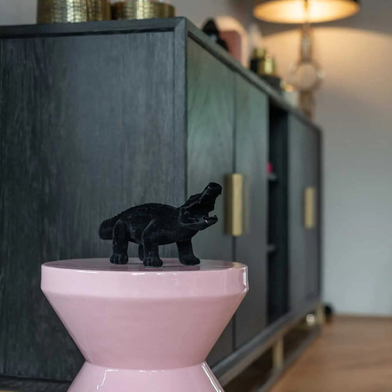 Kumode Blackbone misiņa 4 durvis Richmond Interiors 91/225/45 cm melna rustikāla - N1 Home