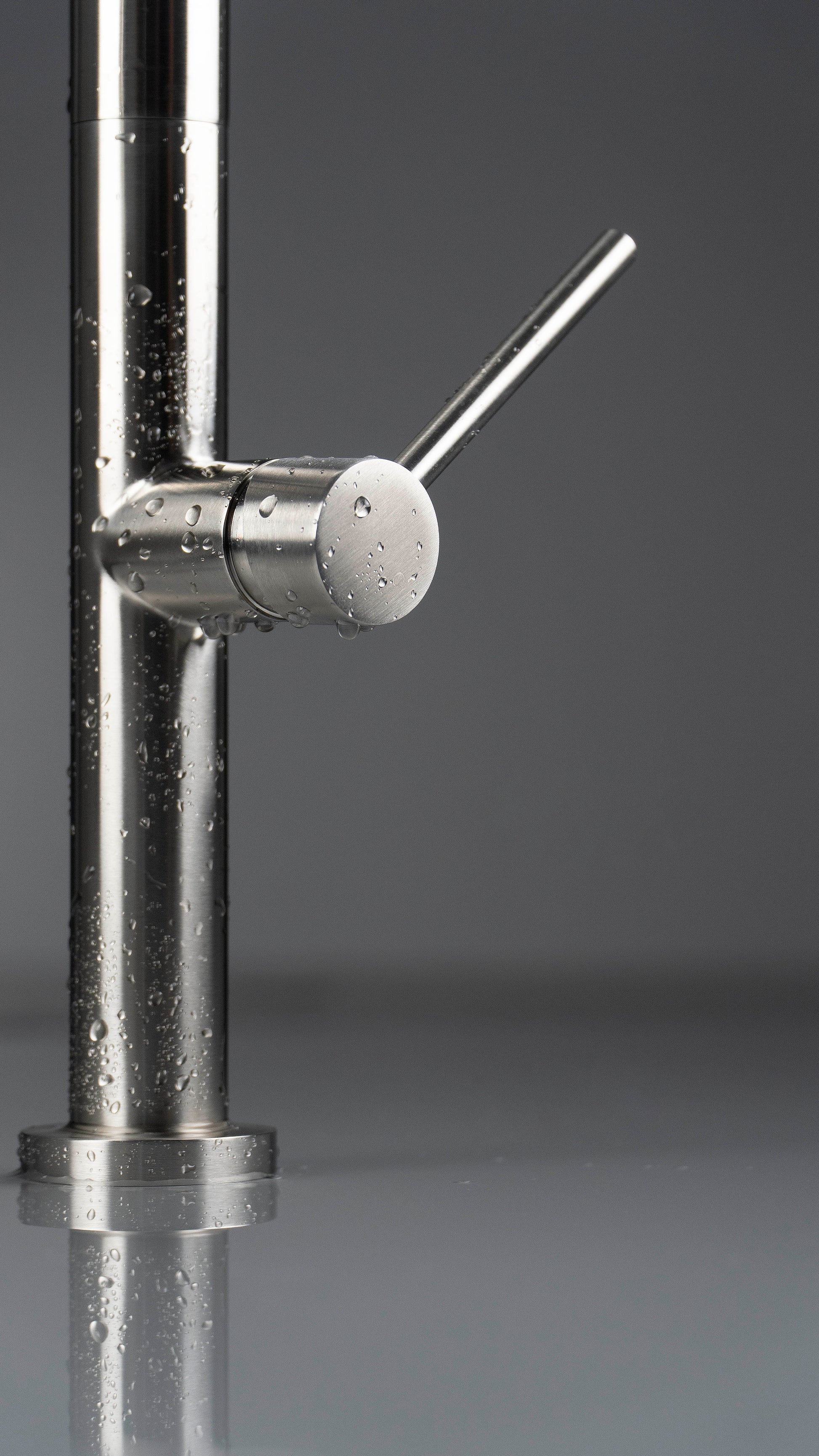 Virtuves jaucējkrāns ar izvelkamu snīpi - 2 veidu strūklas Olfato 451 cm matēts tērauds - N1 Home