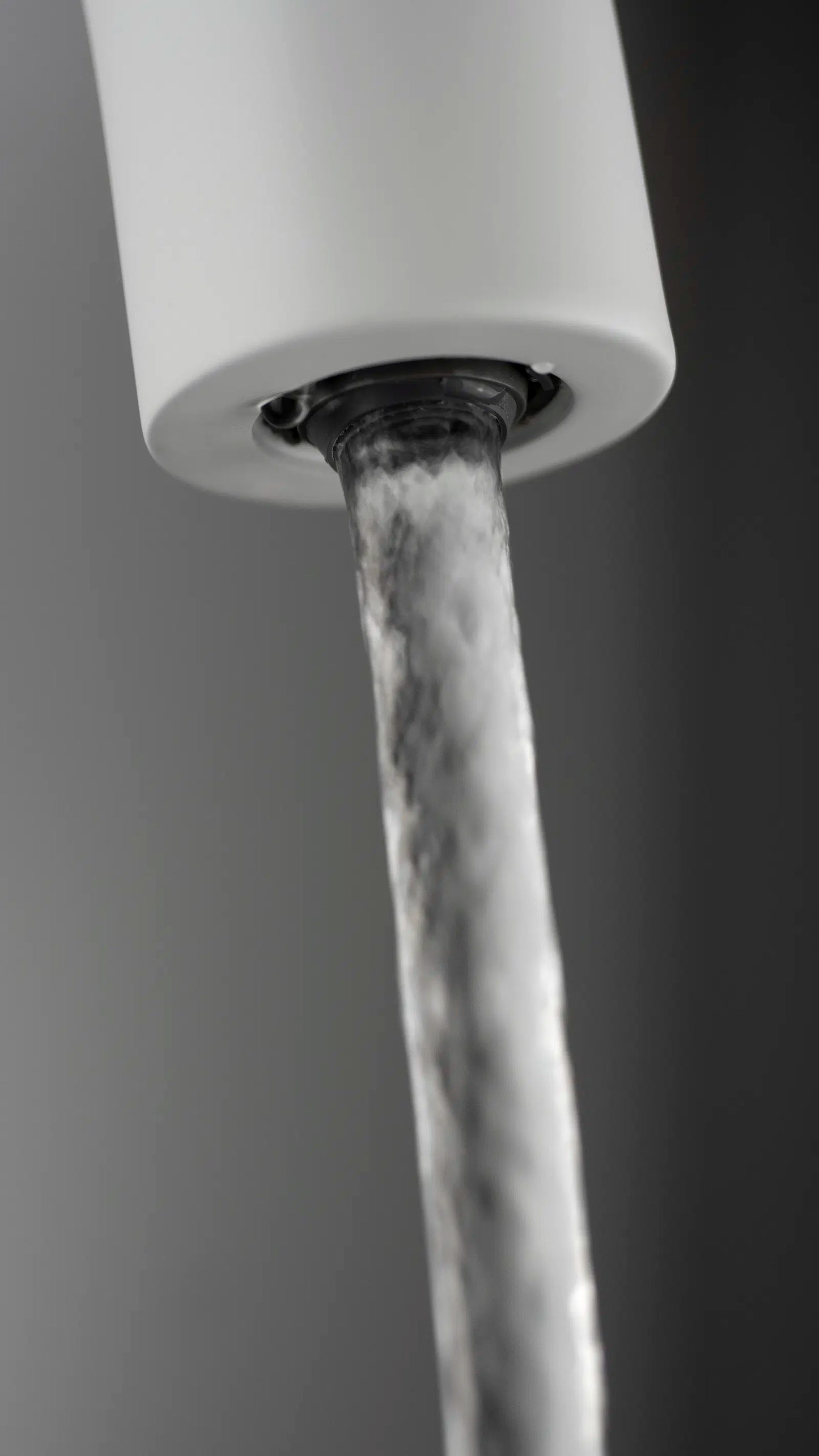 Vannas maisītājs, brīvi stāvošs, ar dušas komplektu Silia 150 cm nero - N1 Home