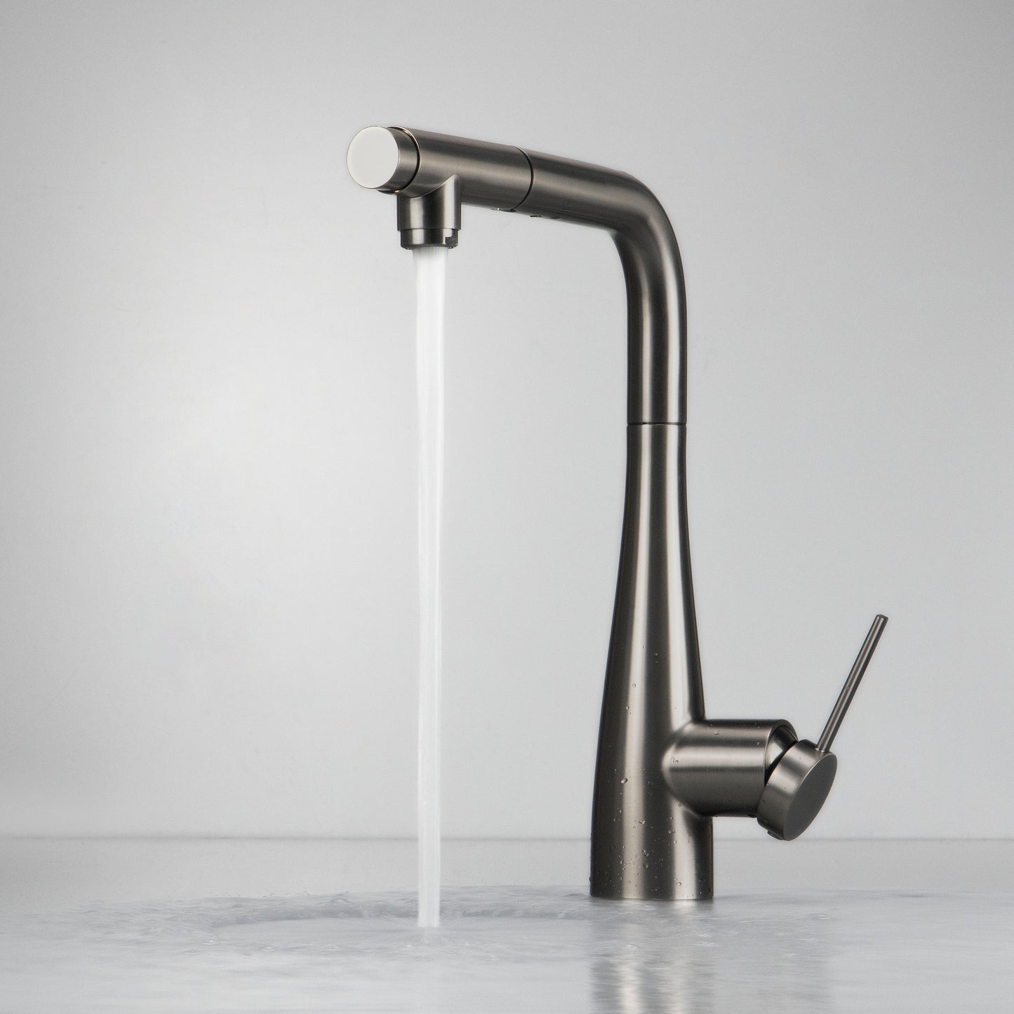 Virtuves jaucējkrāns ar ūdens filtra pieslēgumu un izvelkamu snīpi Eridan 33 cm titanium - N1 Home