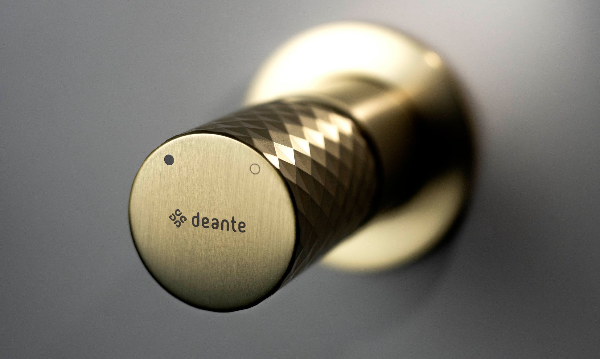 Izlietnes maisītājs ar taisnstūra snīpi Silia Hexa 170 mm matēts zelts - N1 Home