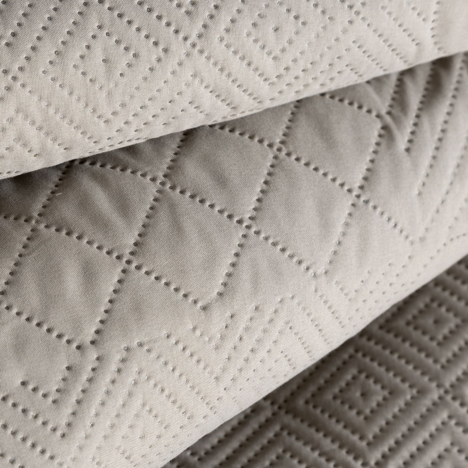 aec9fe44ac5cb7c1eeca1ee199b74ed0