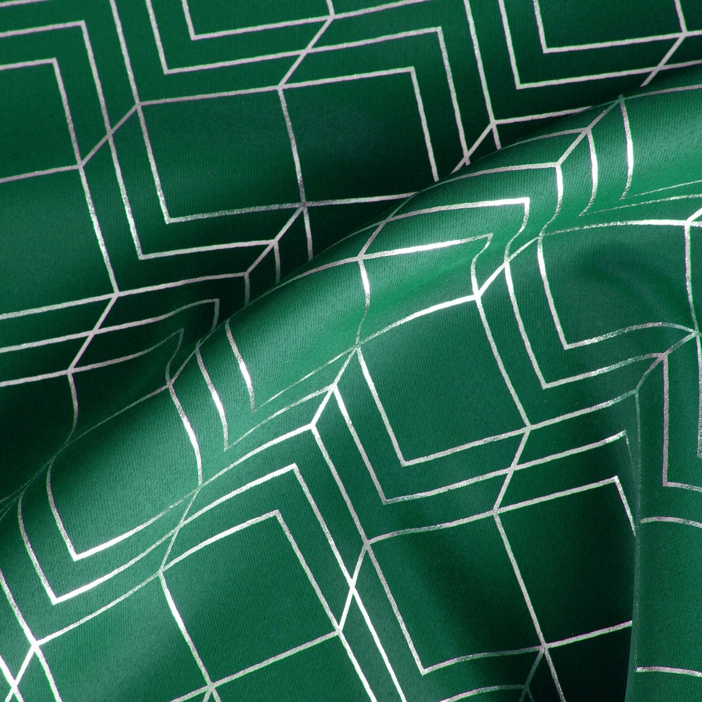 51febe6582c84ad2ba4b725b45d2e385