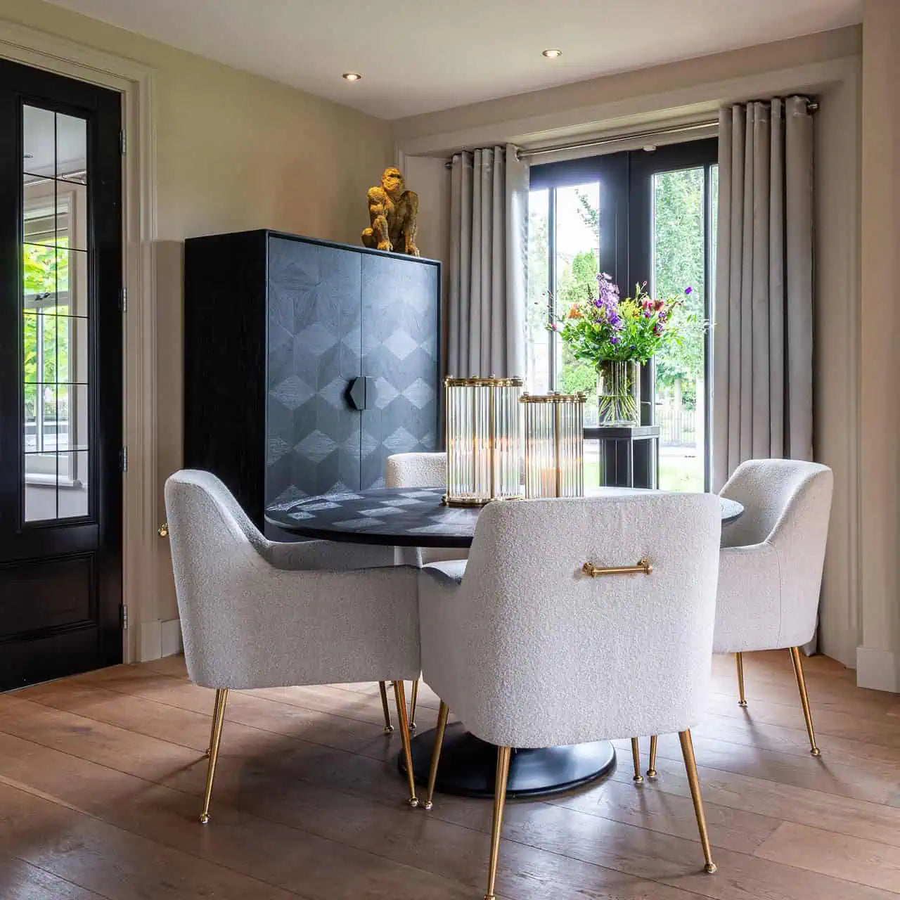 Skapis Blax ar 2 durvīm Richmond Interiors 175/110/52 cm melns - N1 Home