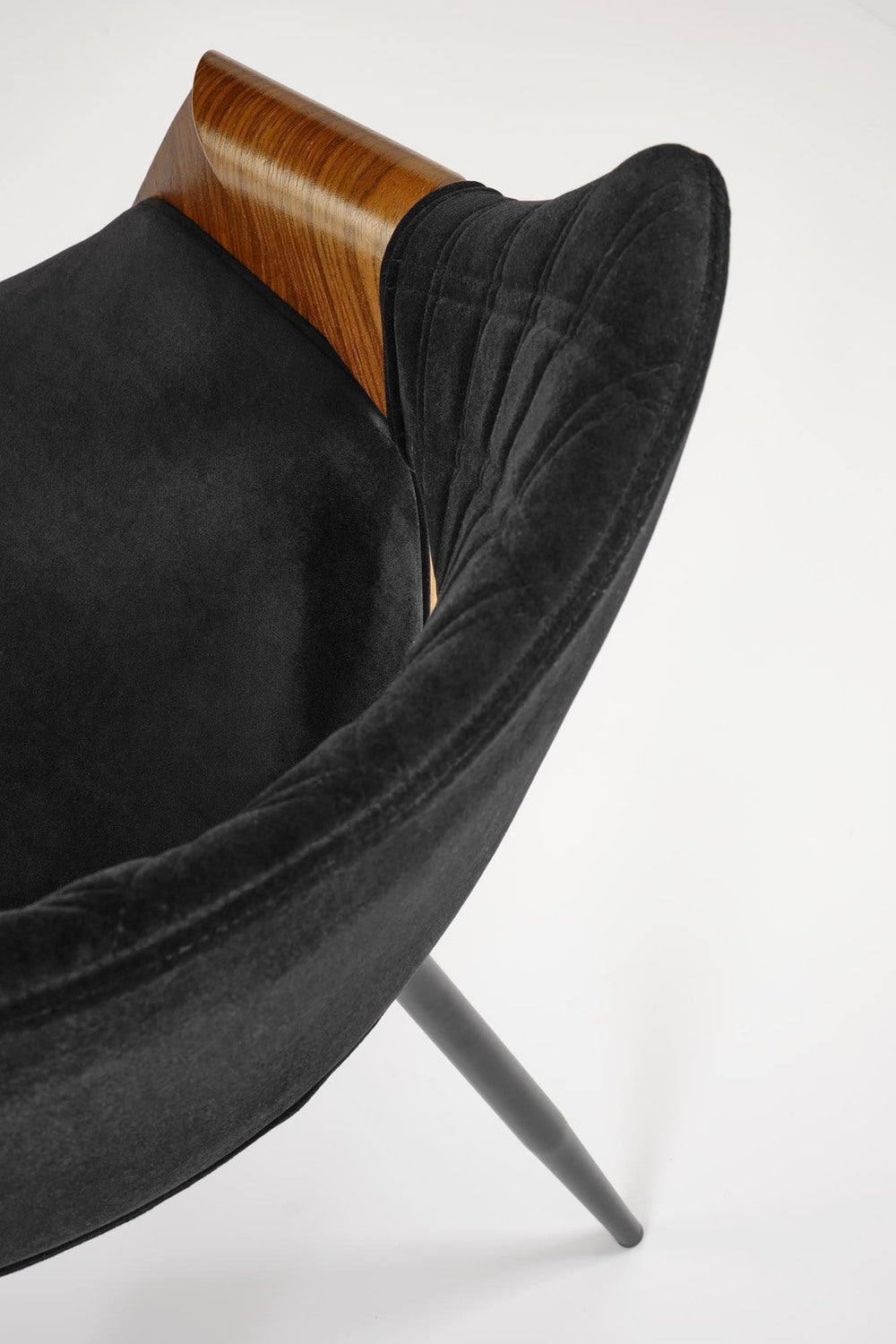 Krēsls Gora  56/55/83/47 cm valrieksts/melns - N1 Home