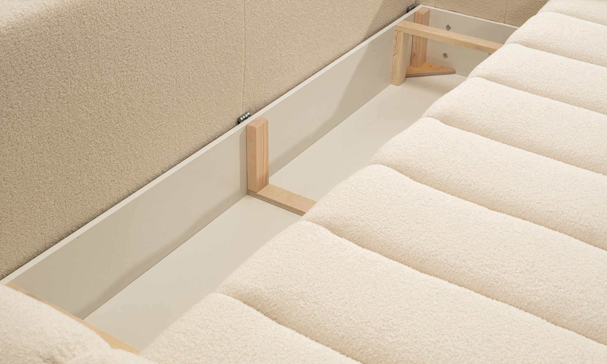 Dīvāns Safo 248/87/100 cm krēms - N1 Home