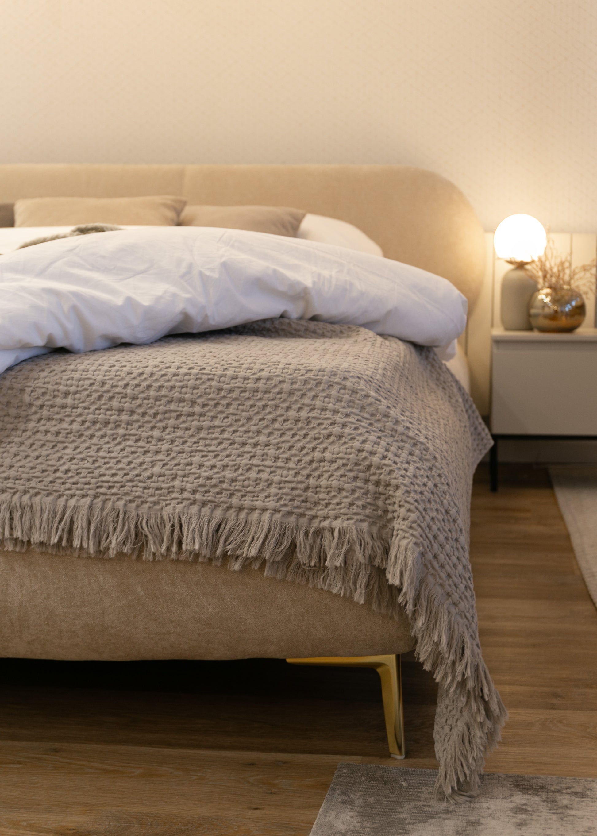 Gulta ar konteineru Valeo 140/160/180x 200 cm Melody 13 (Agmamito),zelta kājas - N1 Home