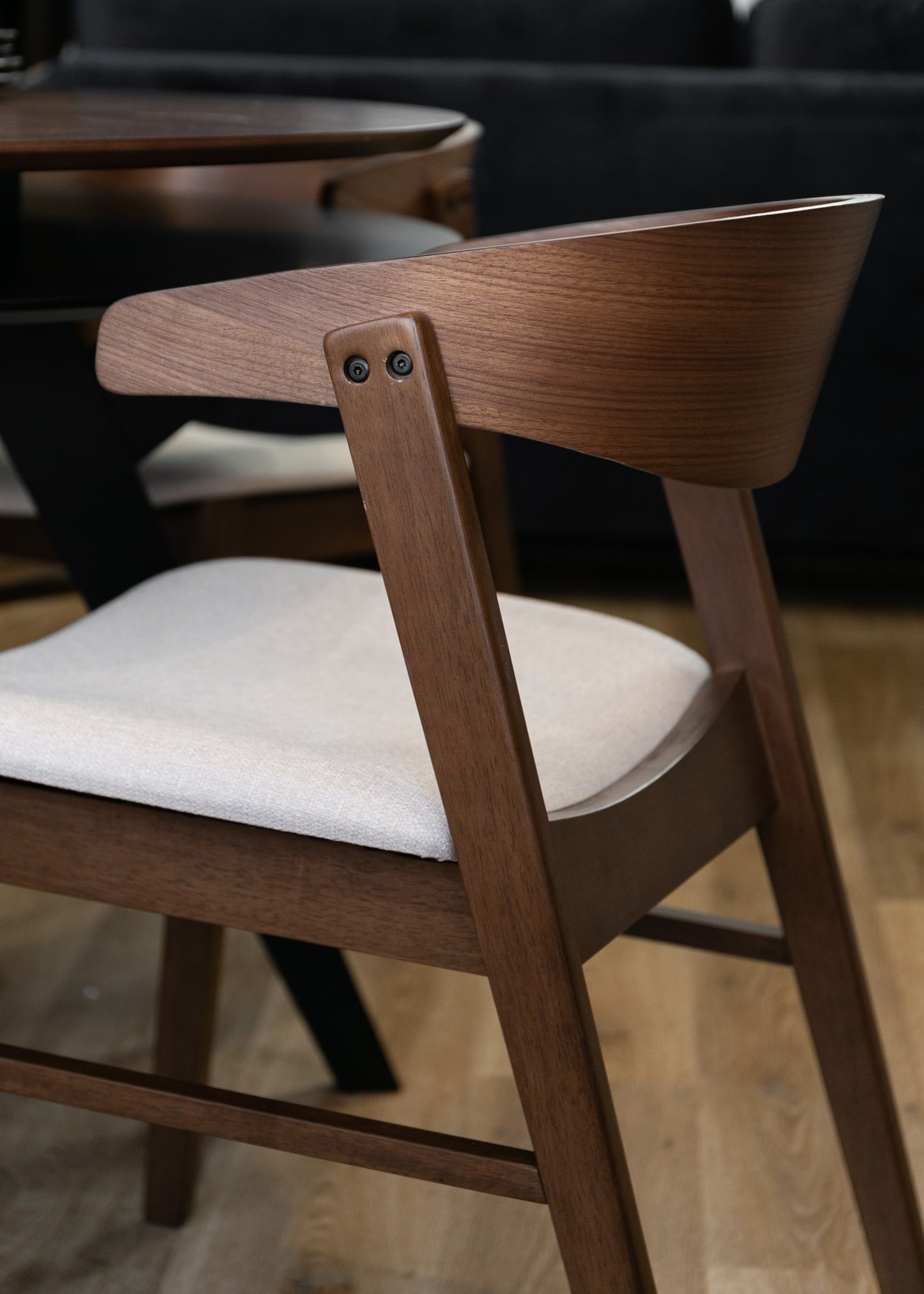 Krēsls Paniza 74/50/58 cm rieksts/bēšs - N1 Home