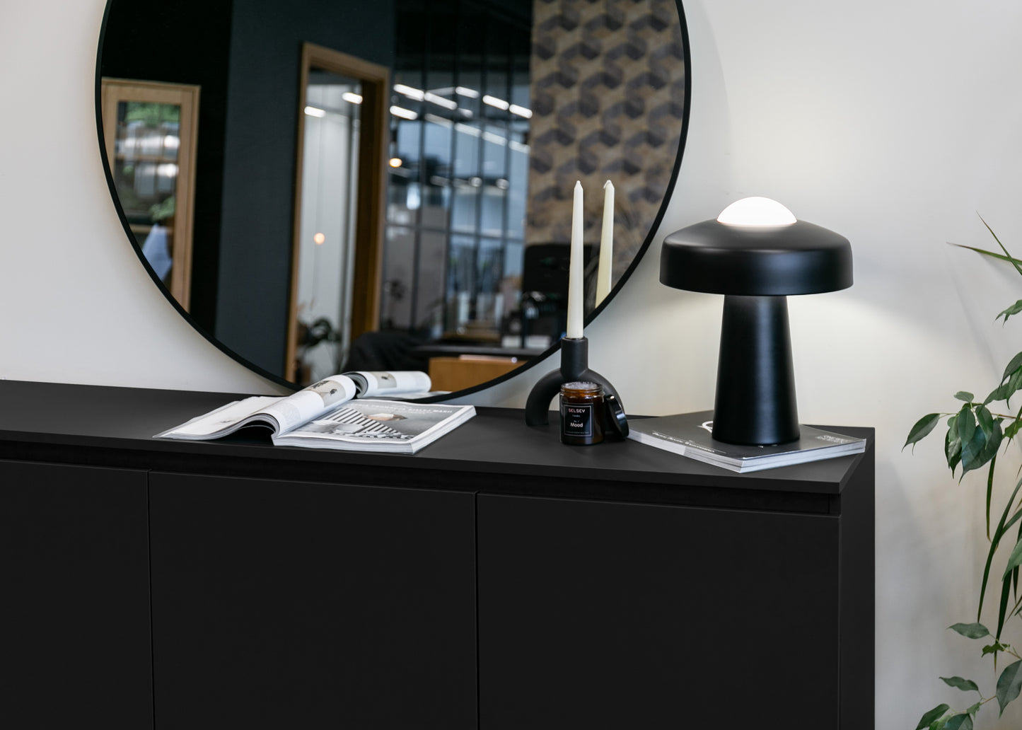 Kumode Bommo 150/77/35 cm melns/melns