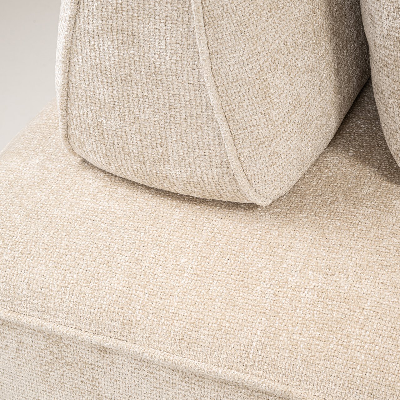 Dīvāns Tudor ar noņemamu atzveltni Richmond Interiors 80/318/205 cm Unicorn 11 cream - N1 Home