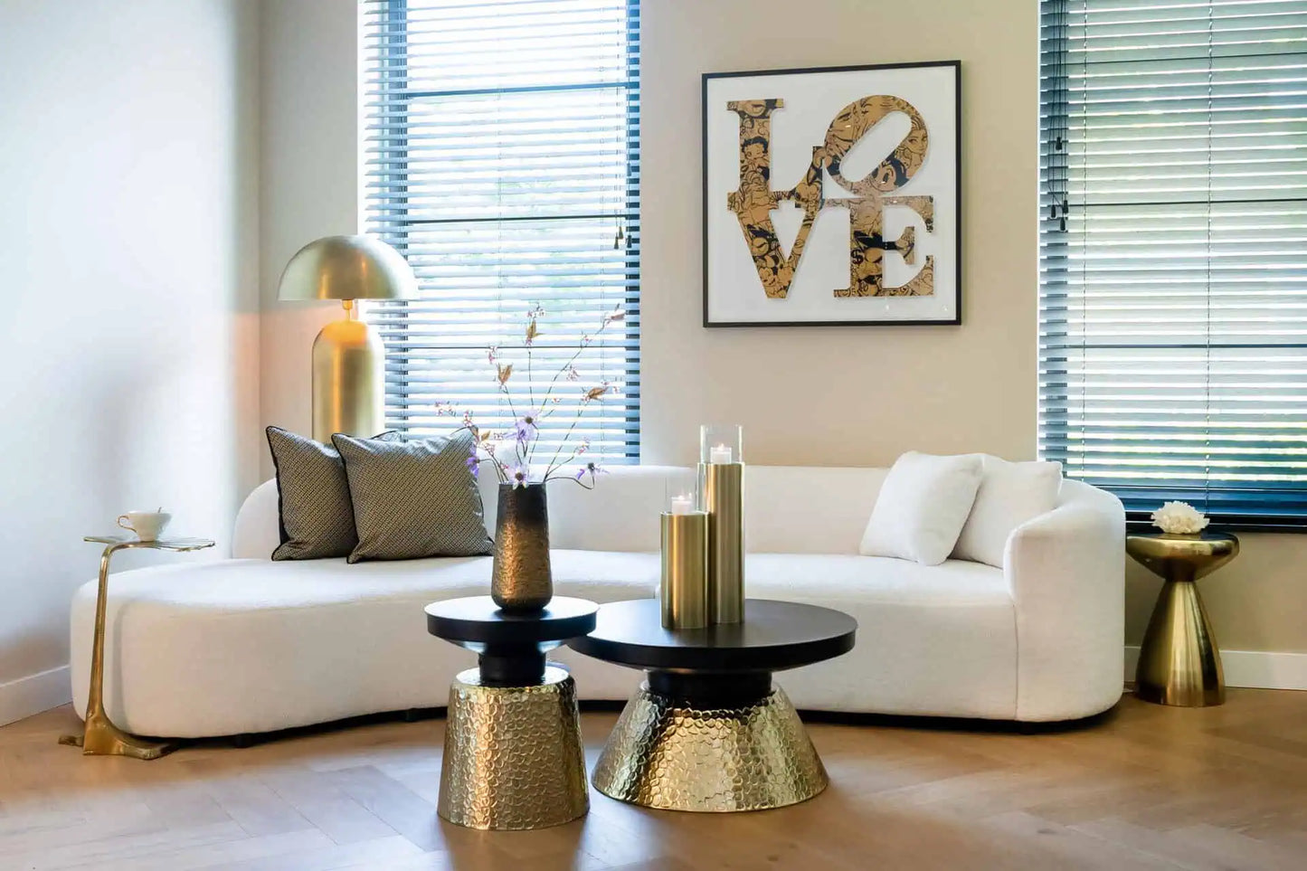 Kafijas galds Freddie black/gold Richmond Interiors 44/76/76 cm melns/zelts - N1 Home