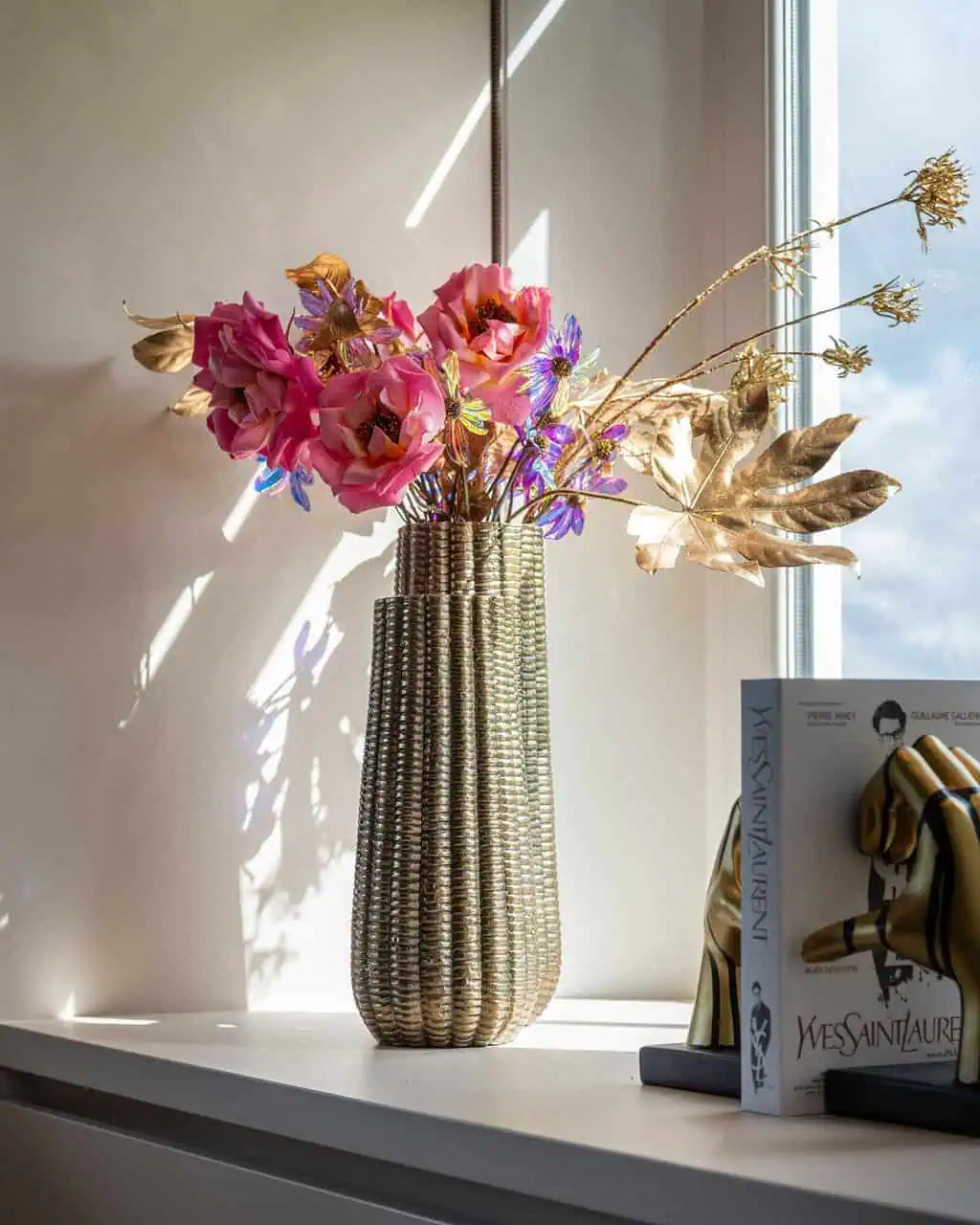 Vāze Richmond Interiors Loran small 35/14/14 cm zelts - N1 Home